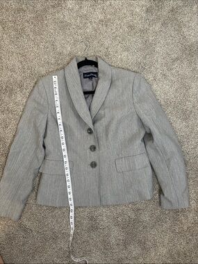 Evan Picone Light Gray Pinstripe Women's Blazer 8